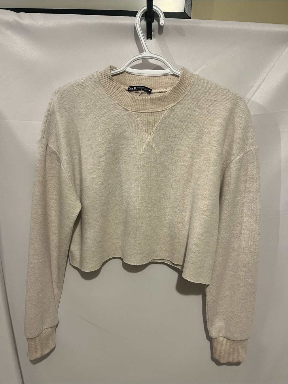 Zara Cream Cropped Pullover Sweatshirt